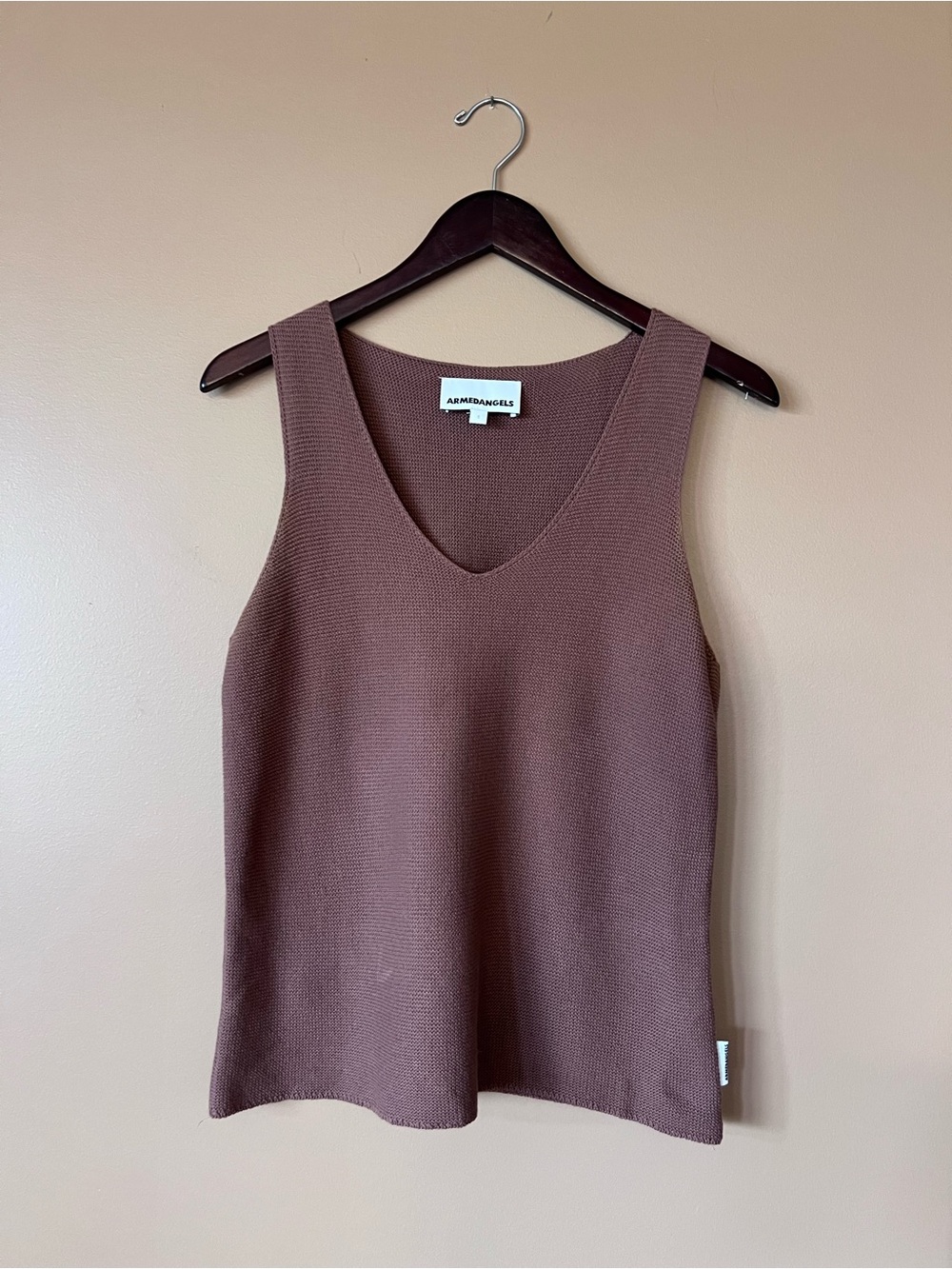 ARMEDANGELS Sleeveless V-Neck Knit Tank in Warm Brown